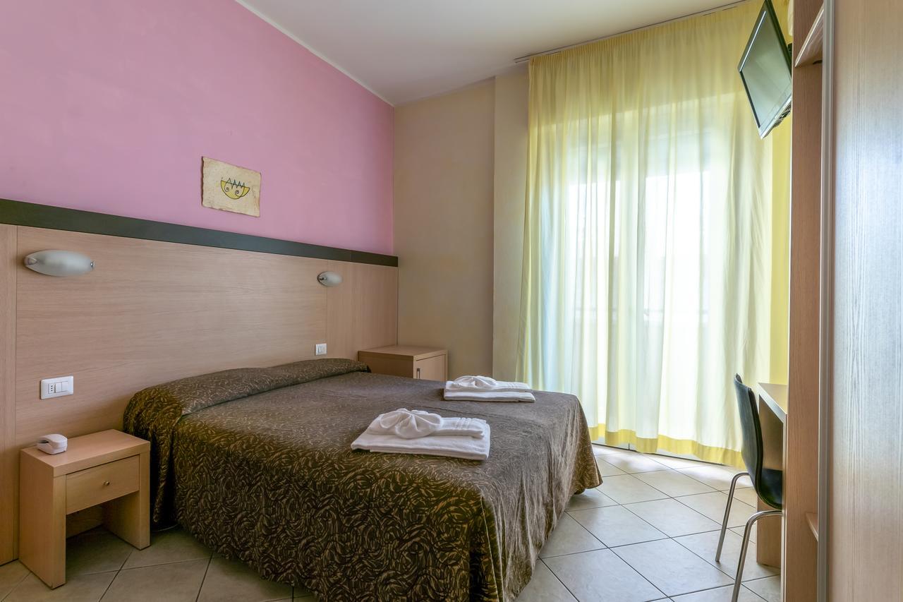 Hotel Rubens Rimini Extérieur photo